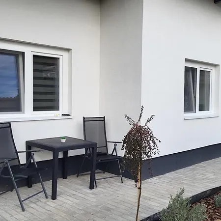 Relax Apartmens A3 شقة Sárvár